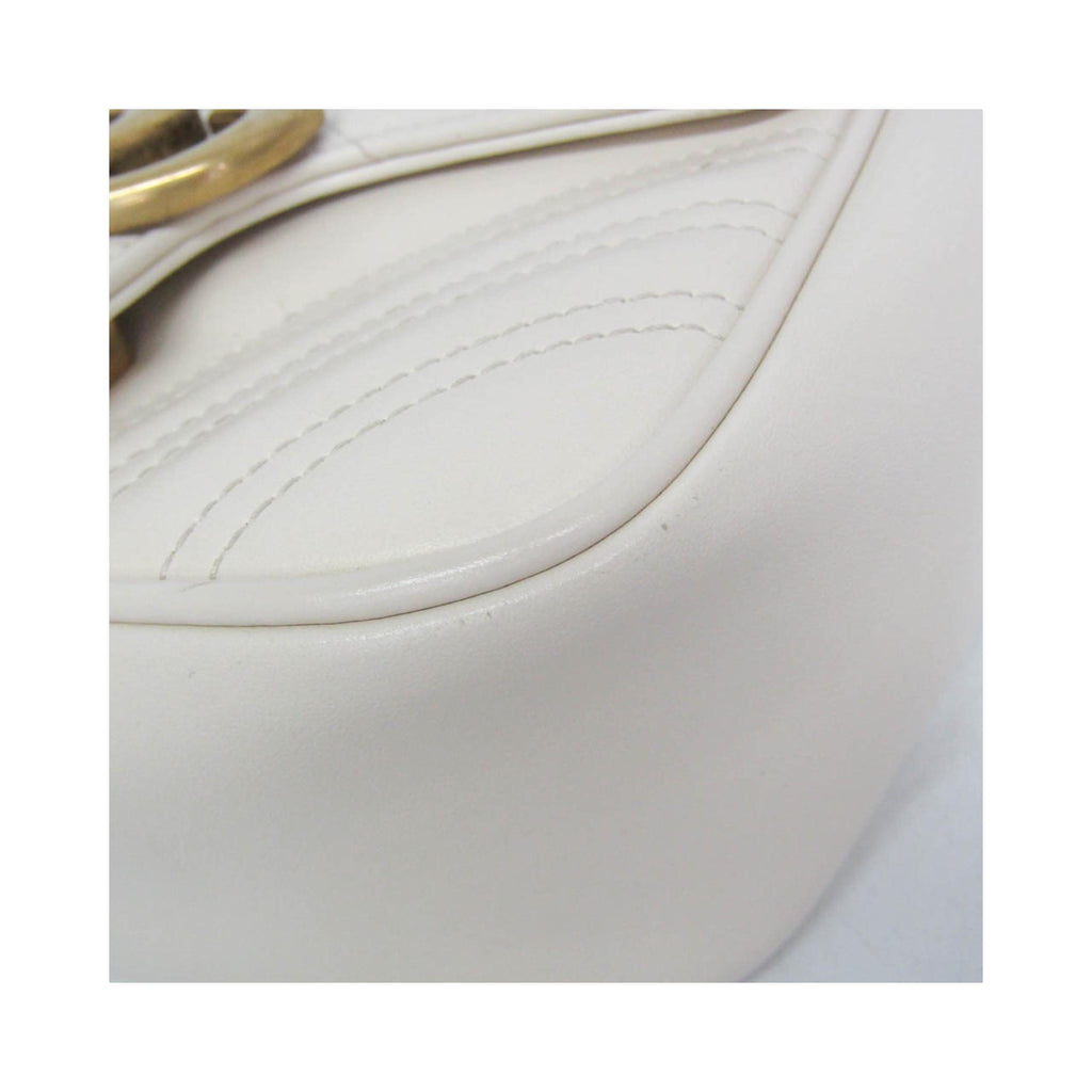 Borsa a spalla Gucci GG Marmont quadrata con patta mini in pelle - Bianco
