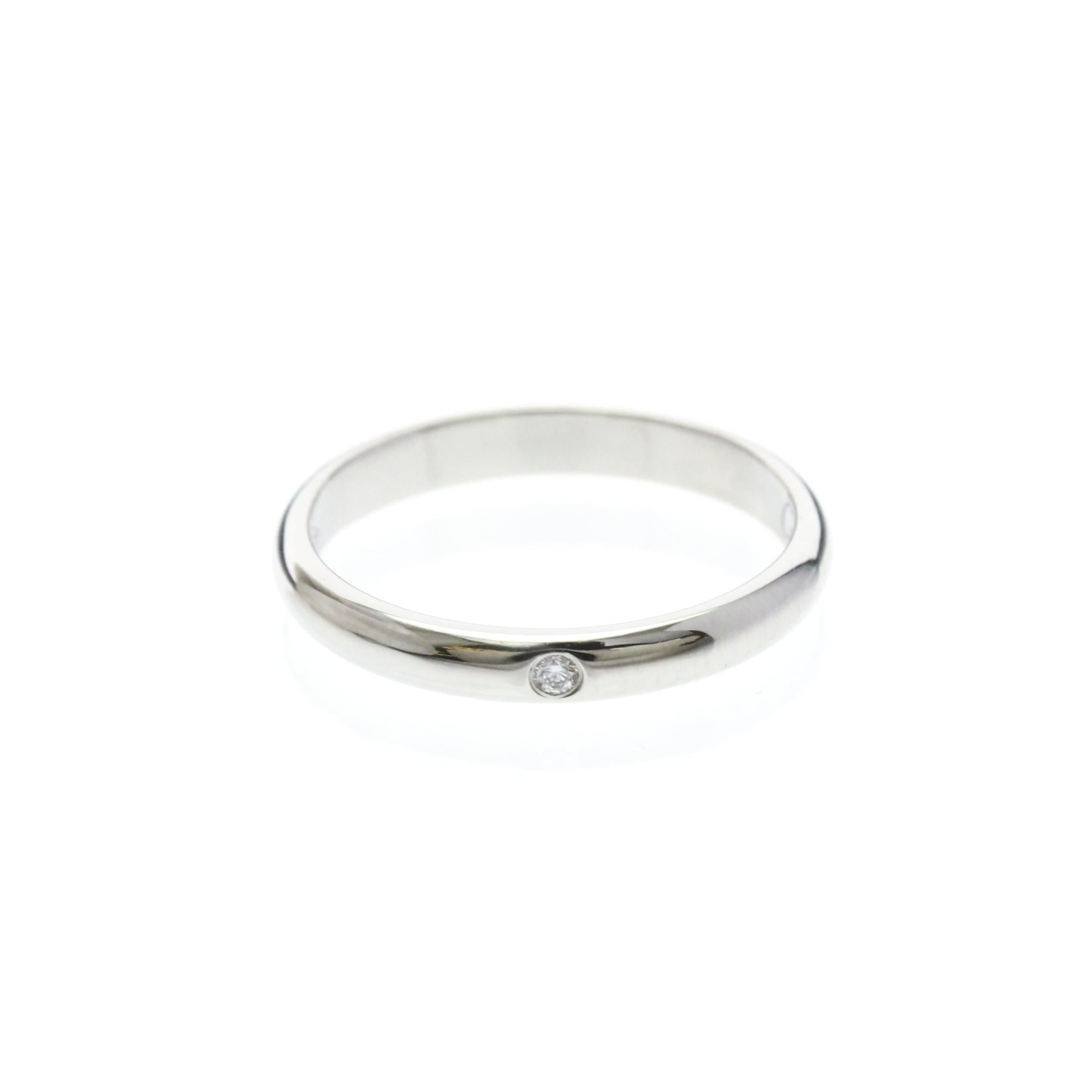 Alianza Cartier 1895 en platino con diamante de 2,6 mm