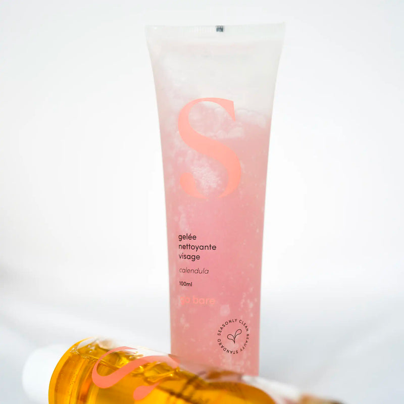 Le trio nettoyage composé d'une éponge konjac, d'une gelée nettoyante et d'une huile démaquillante