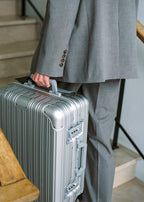 Luggage Aluminium - Maleta Rígida de Aluminio con Cerradura TSA y Ruedas Multidireccionales - Cabina S - Plata