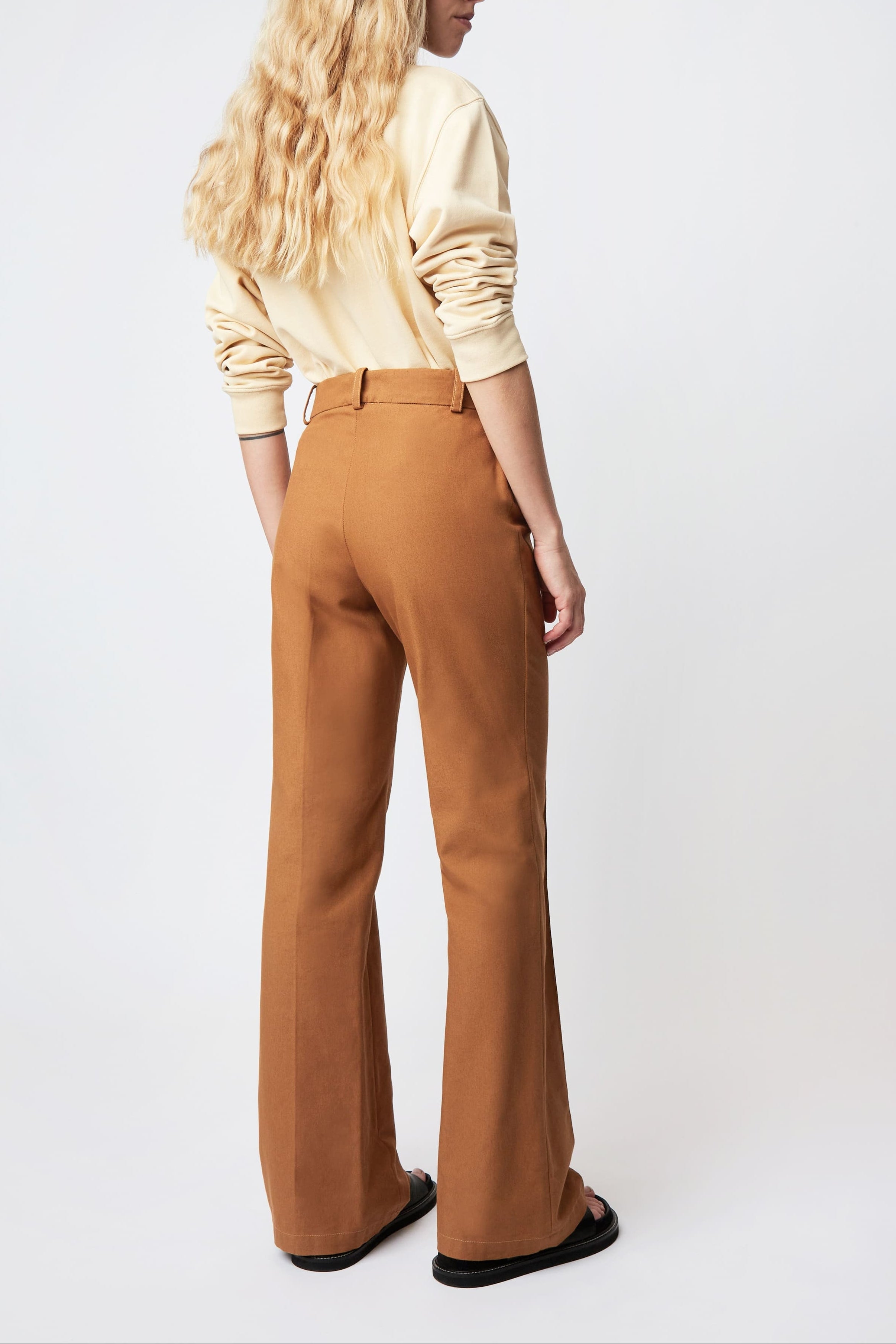 JOHN DRUGSTORE CARAMEL TROUSERS