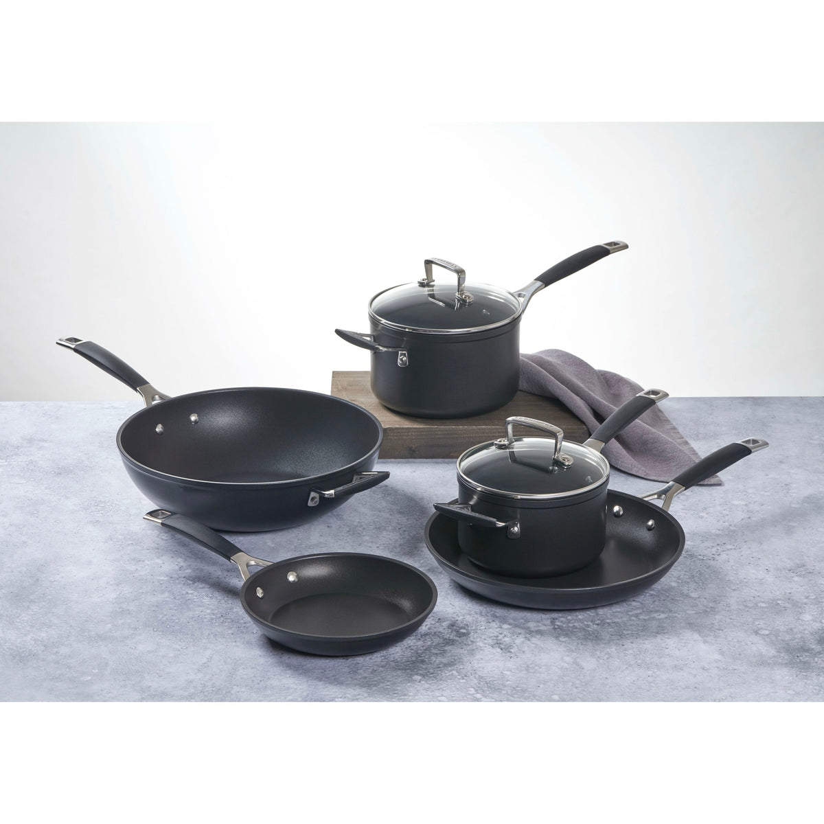 Poêle Wok Anti-Adhérente - Les Forgées - 30Cm - Poignée D'Assistance Silicone