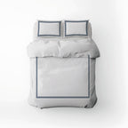 Annecy - Housse De Couette + Taie D'Oreiller - Satin De Coton - Bleu Foncé / Blanc
