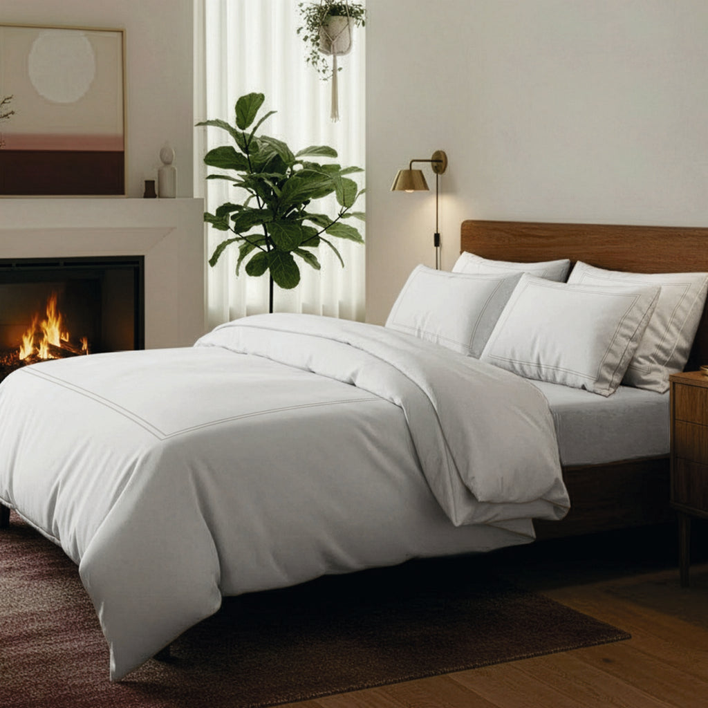 Annecy - Housse De Couette + Taie D'Oreiller - Satin De Coton - Taupe / Blanc