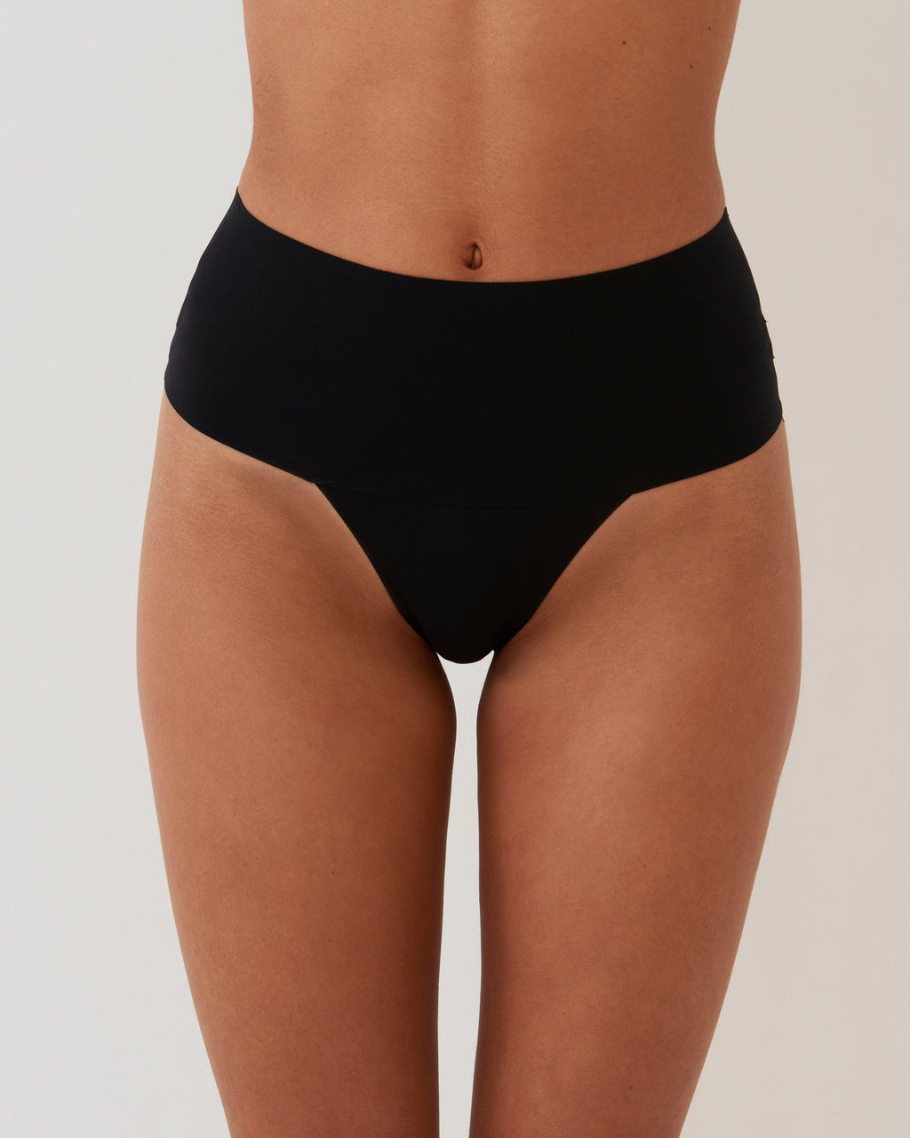 Tanga Invisible Moldeador Negro De Spanx