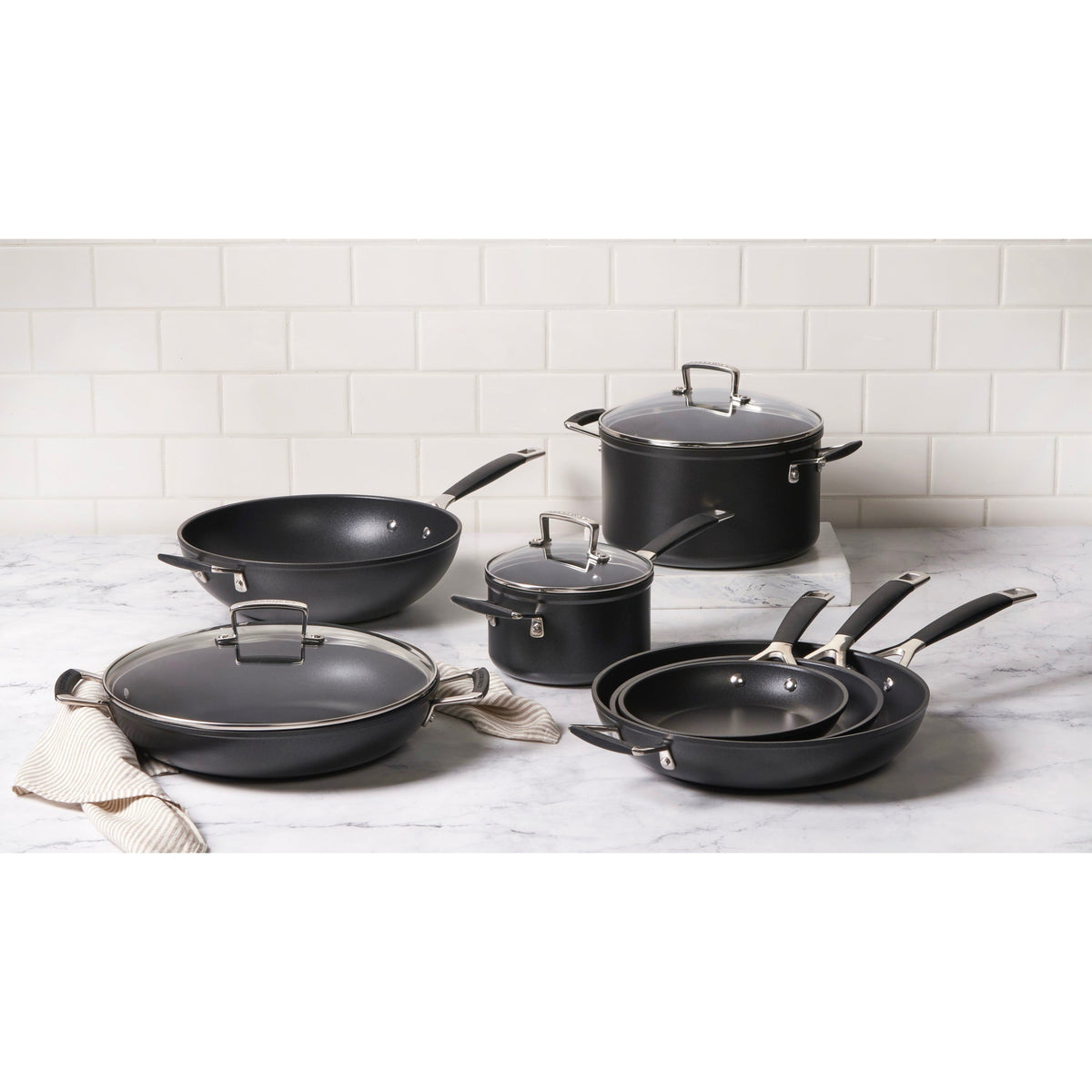 Poêle Wok Anti-Adhérente - Les Forgées - 30Cm - Poignée D'Assistance Silicone