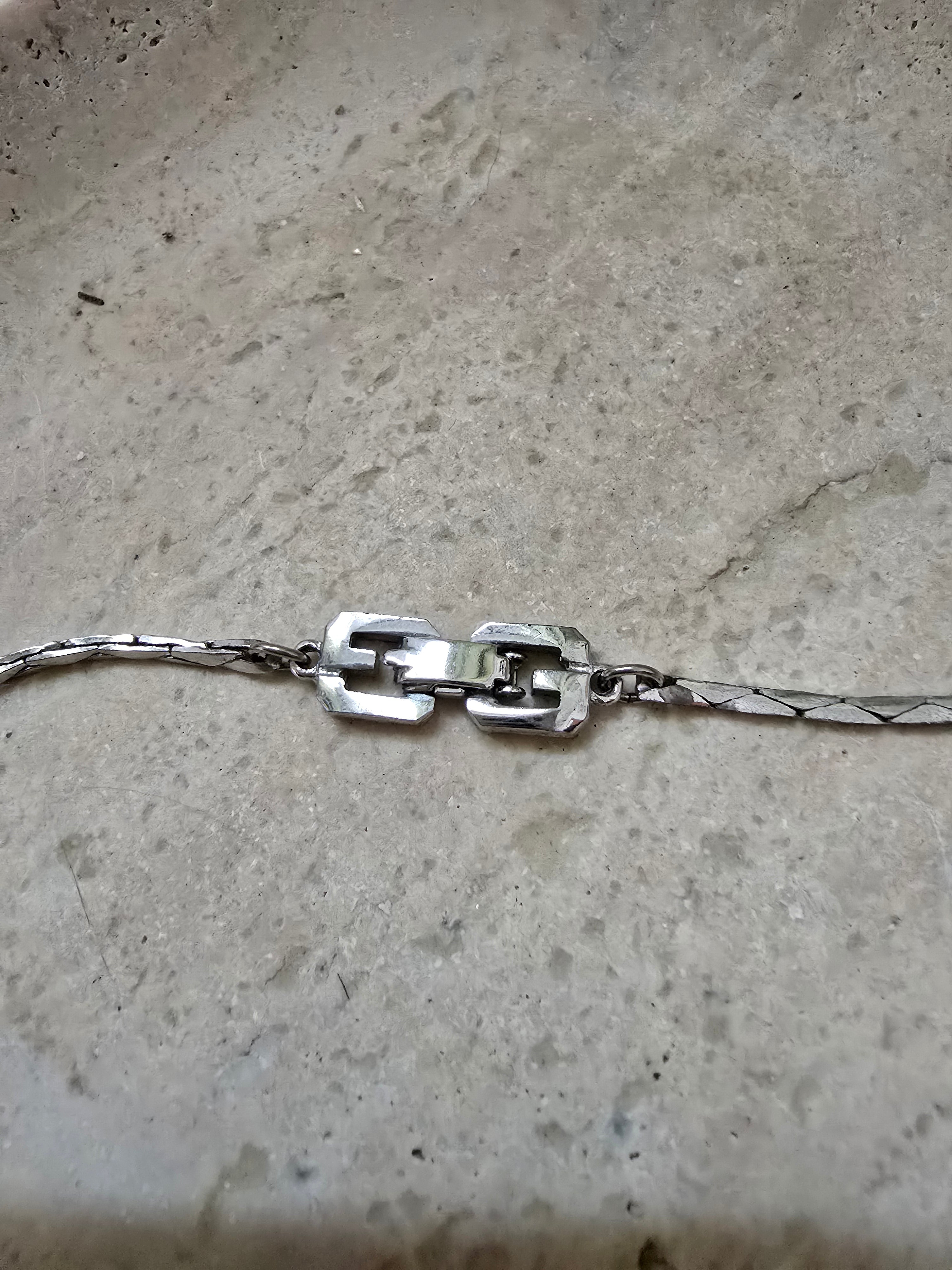 Givenchy Collar Vintage Plateado con Colgante de Estrella de Mar