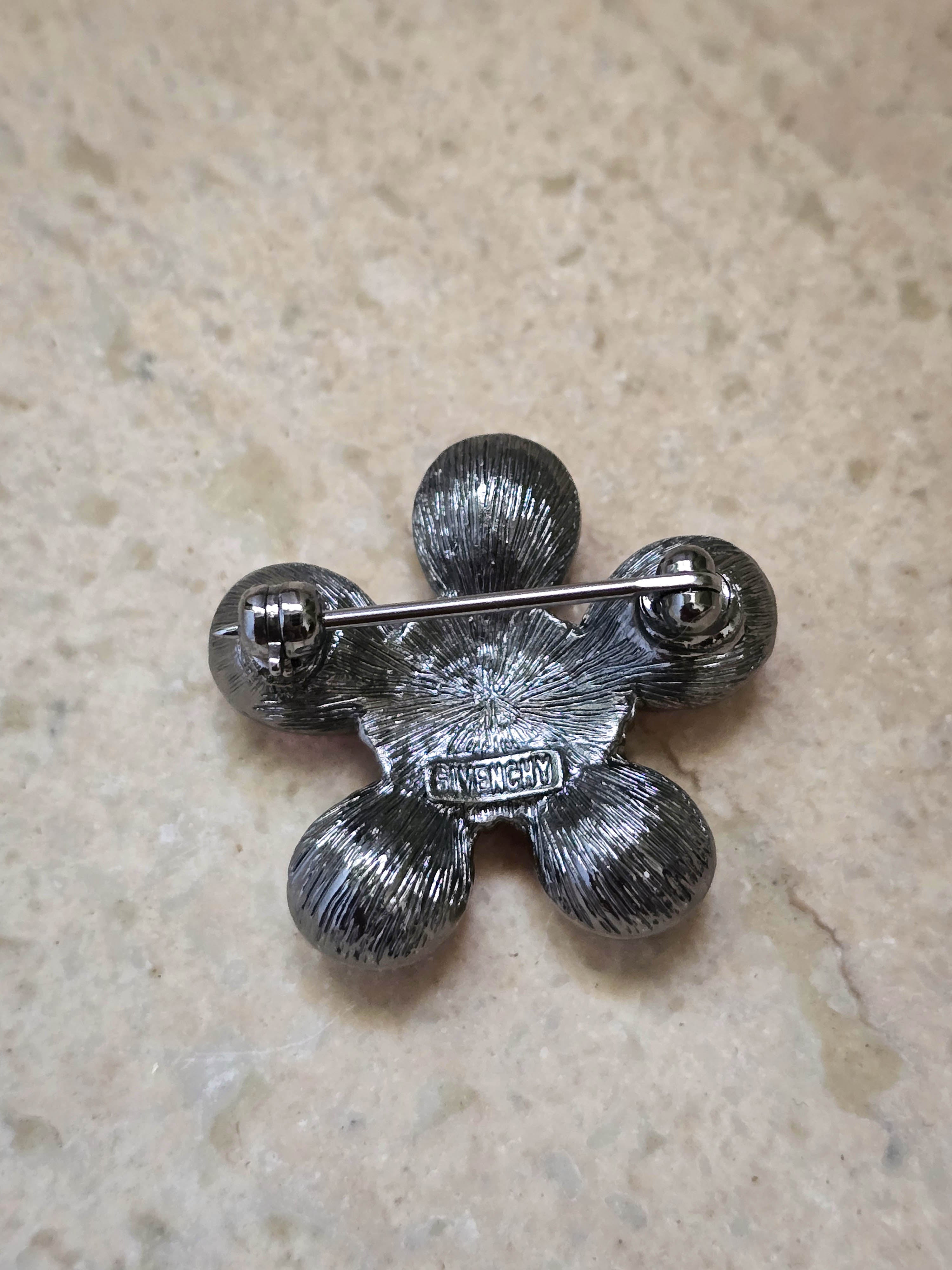 Broche Givenchy Vintage