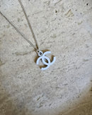 Chanel Collier Pendentif Cc Émail Blanc