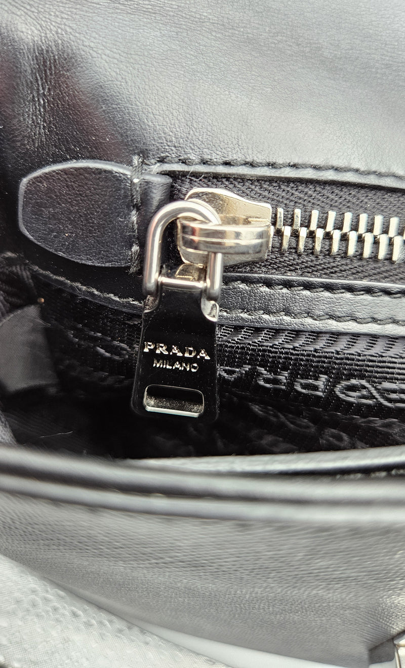 Bolso Prada En Cuero Saffiano Negro