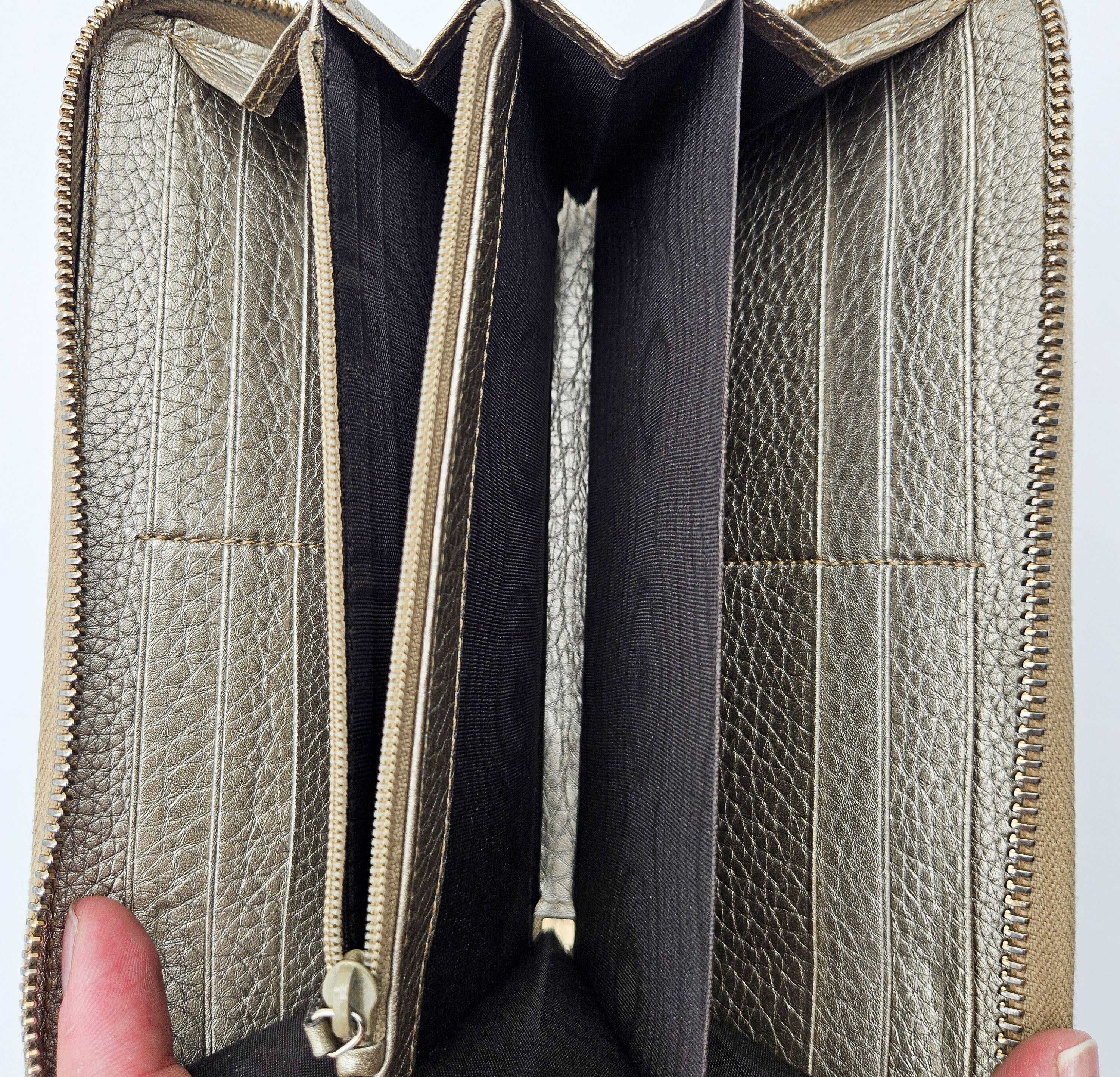 Gucci Gold Grained Leather Bamboo Zippy Wallet