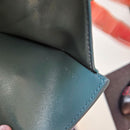 Céline Cartera pequeña con solapa Triomphe