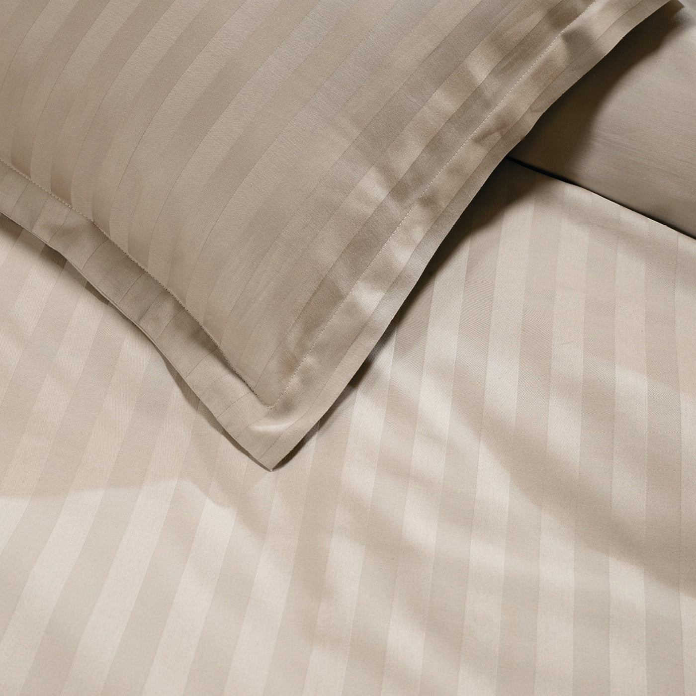 Jacquard - Set De 2 Taies D'Oreiller - Satin De Coton Rayure Tissé Dobby - Taupe 01