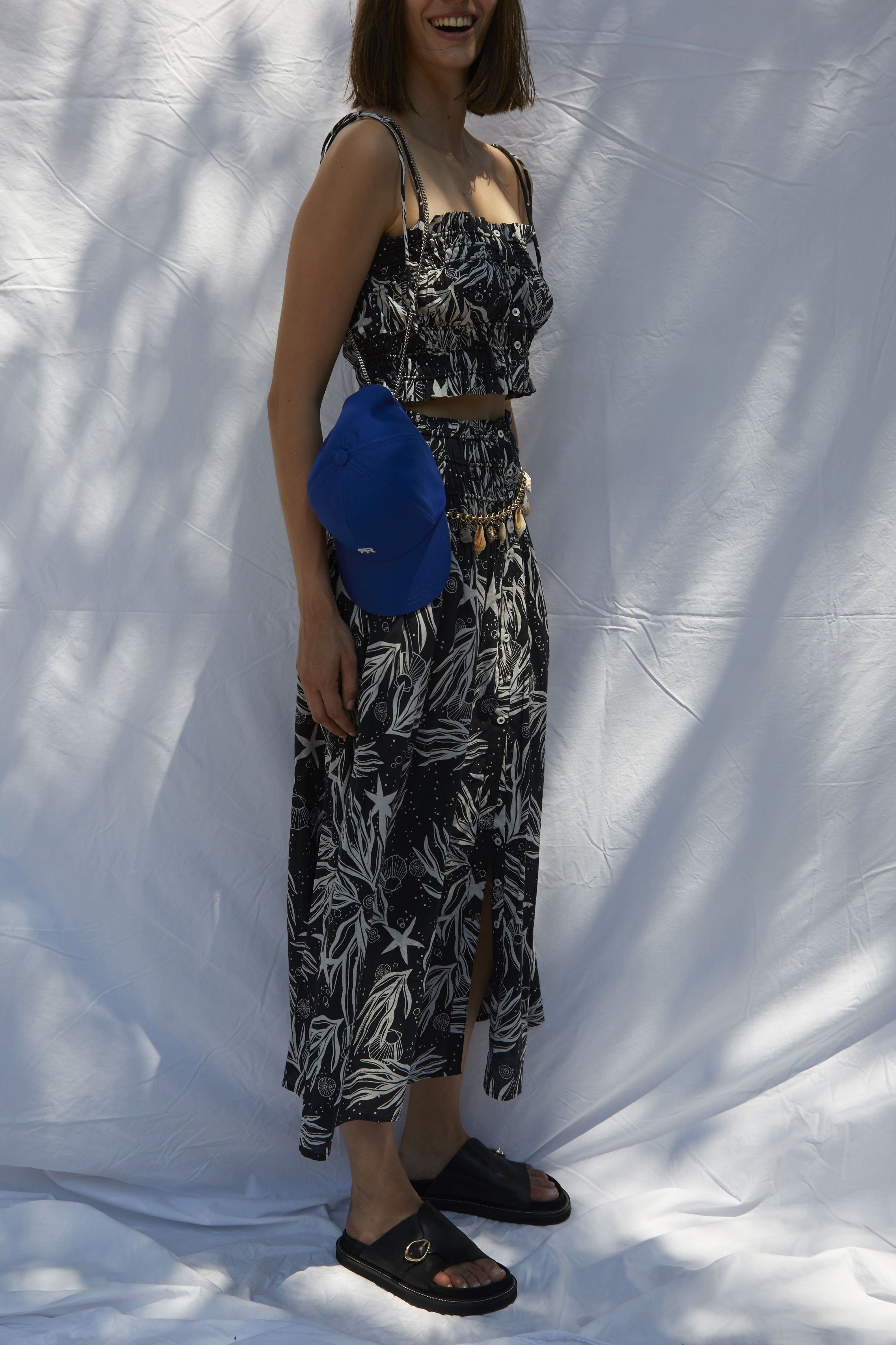 FIRE HOLIDAY CHARCOAL TOP