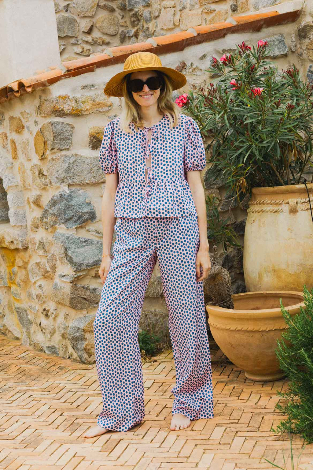 Pantalones con gotas de flores Tilda