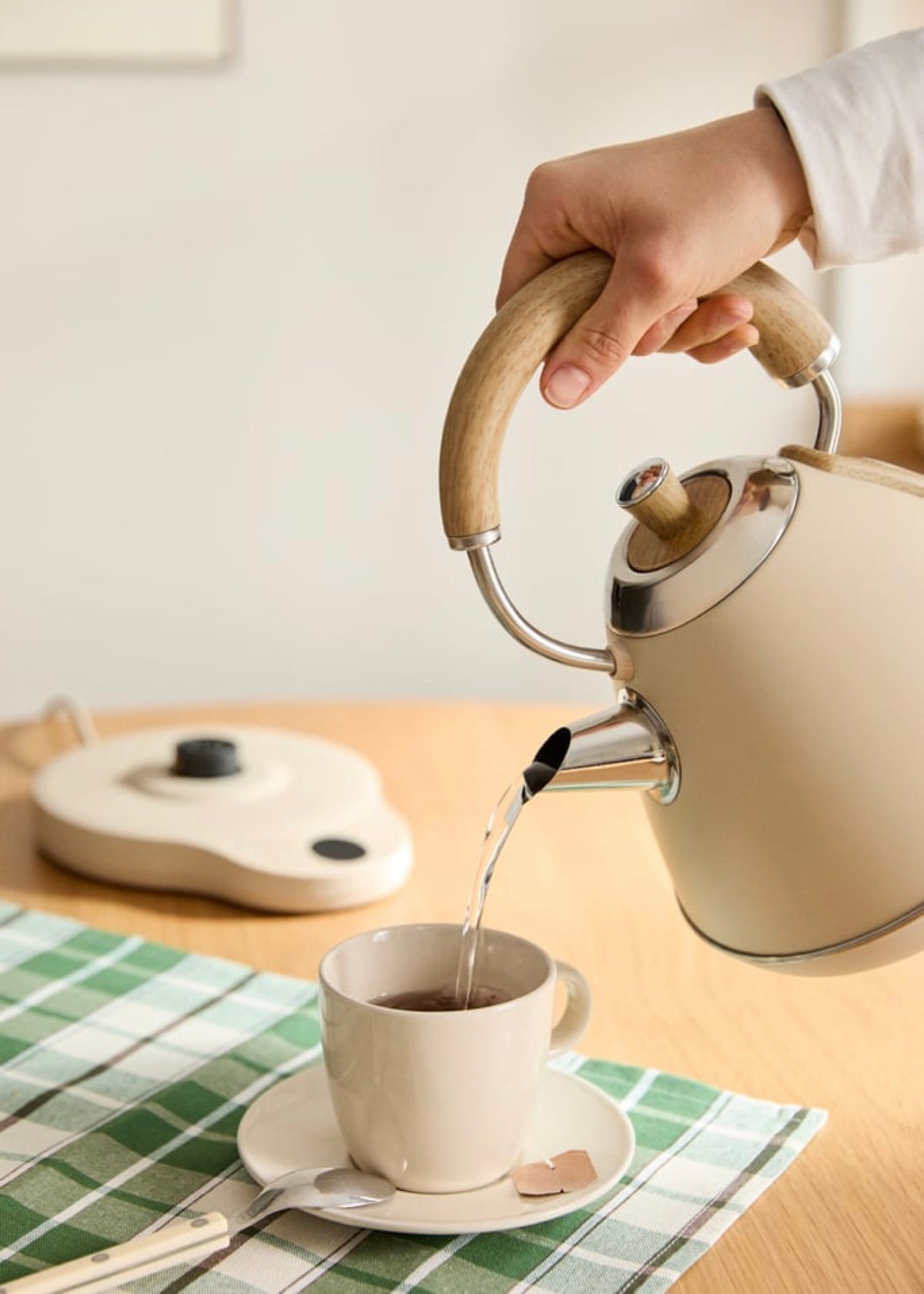 Kettle Retro Pro - Electric Kettle With Temperature Control - 1L - Sand