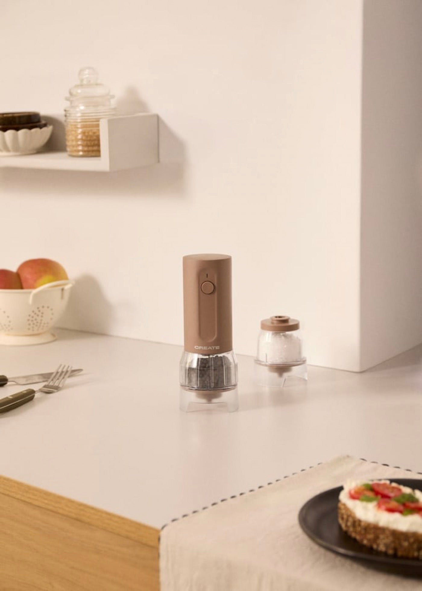 Spice Grinder Studio Pro - Molinillo Eléctrico Para Especias Con Contenedores Intercambiables - Moca