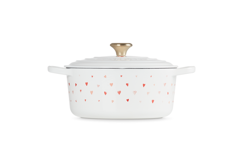 Cocotte Ronde Signature - Fonte Émaillée - 22Cm - Motifs Cœurs - Bouton Doré Clair