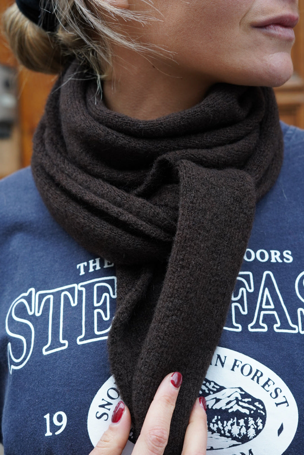 Arthus Chocolate Knit Scarf