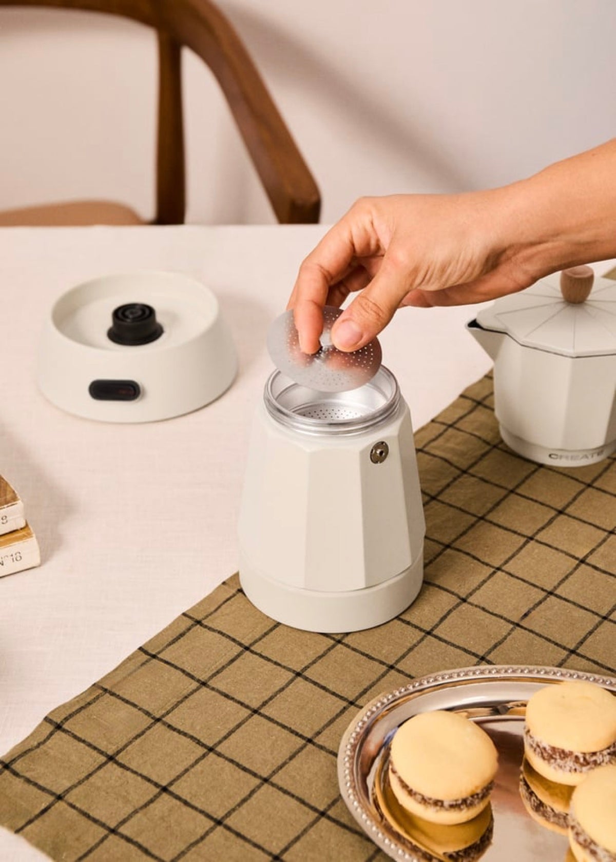 Thera Moka Electric - Cafetera Italiana Eléctrica Con Función De Mantener Caliente - Blanco Roto