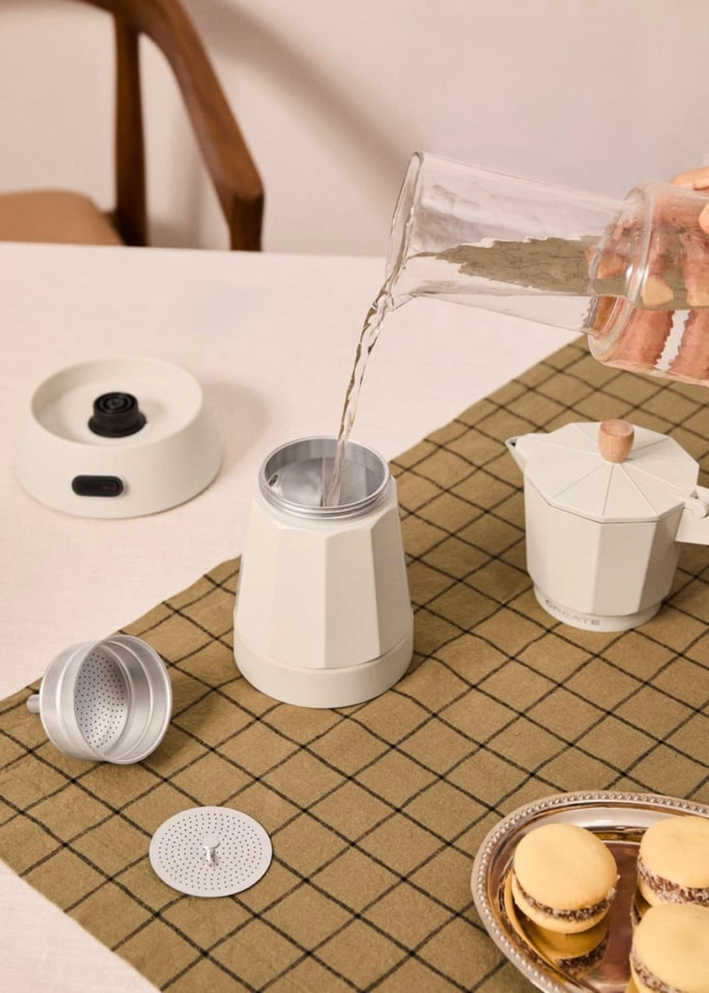 Thera Moka Electric - Cafetera Italiana Eléctrica Con Función De Mantener Caliente - Blanco Roto