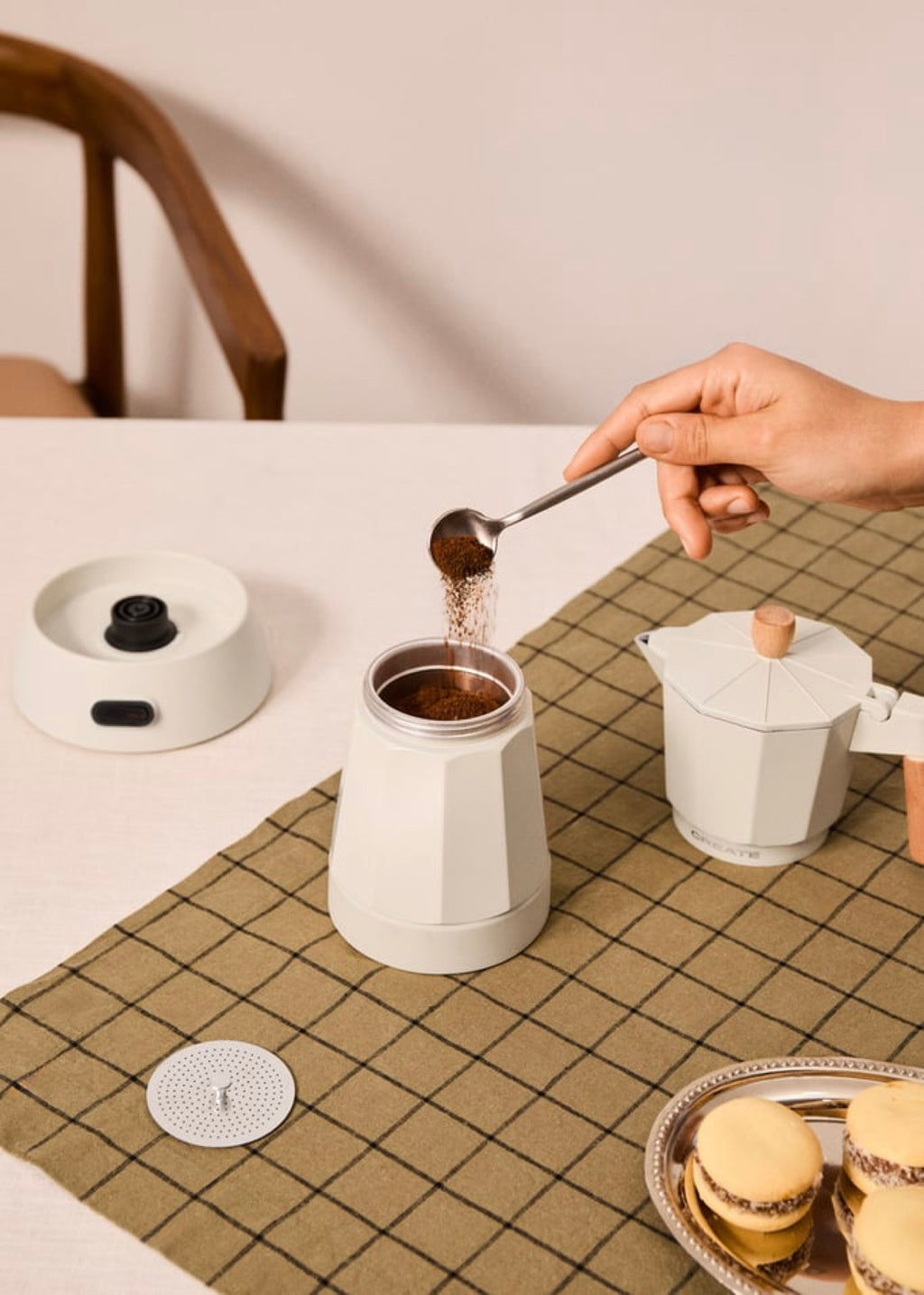 Thera Moka Electric - Cafetera Italiana Eléctrica Con Función De Mantener Caliente - Blanco Roto