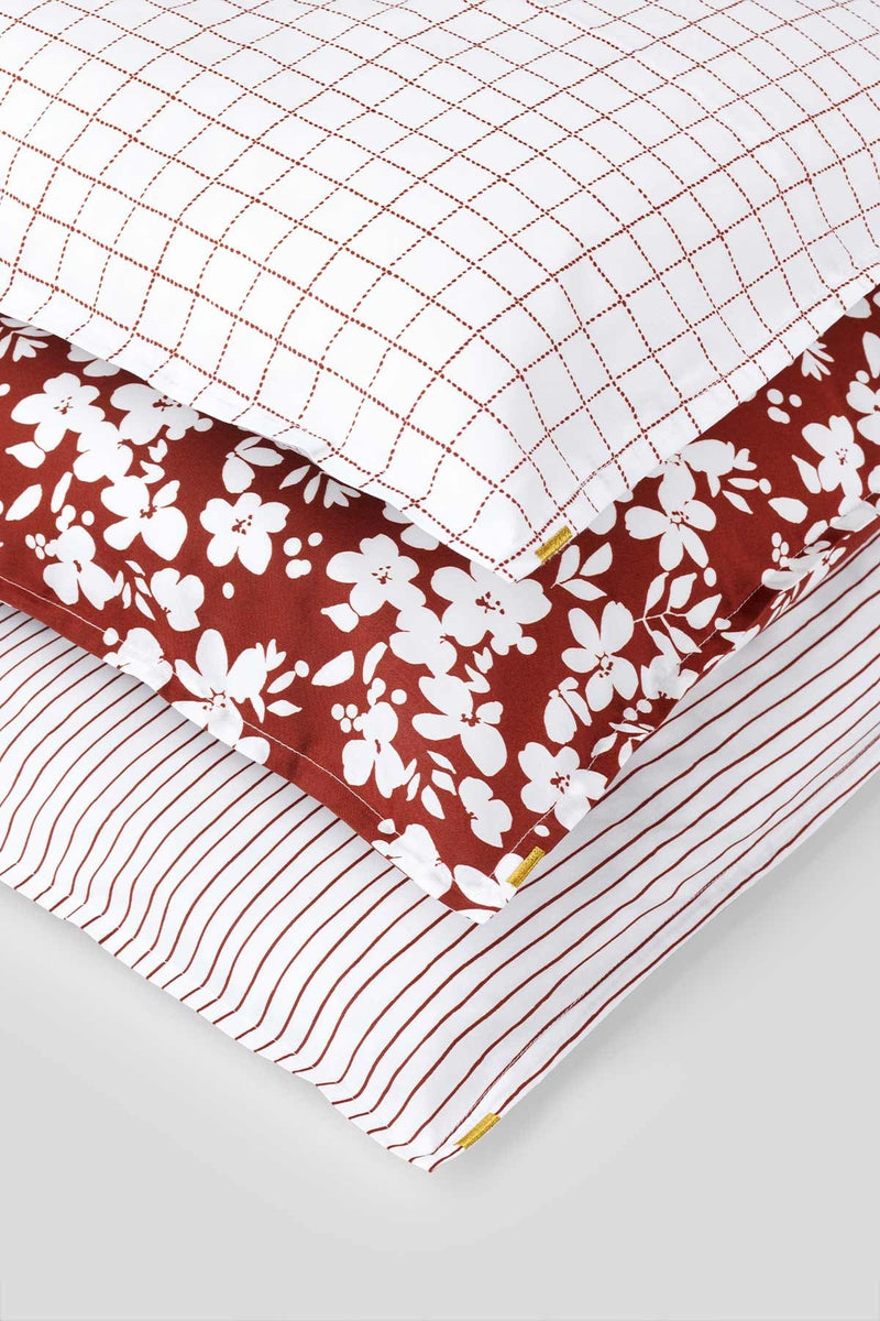 Taie d'oreiller en percale de coton bio rouge a fleurs