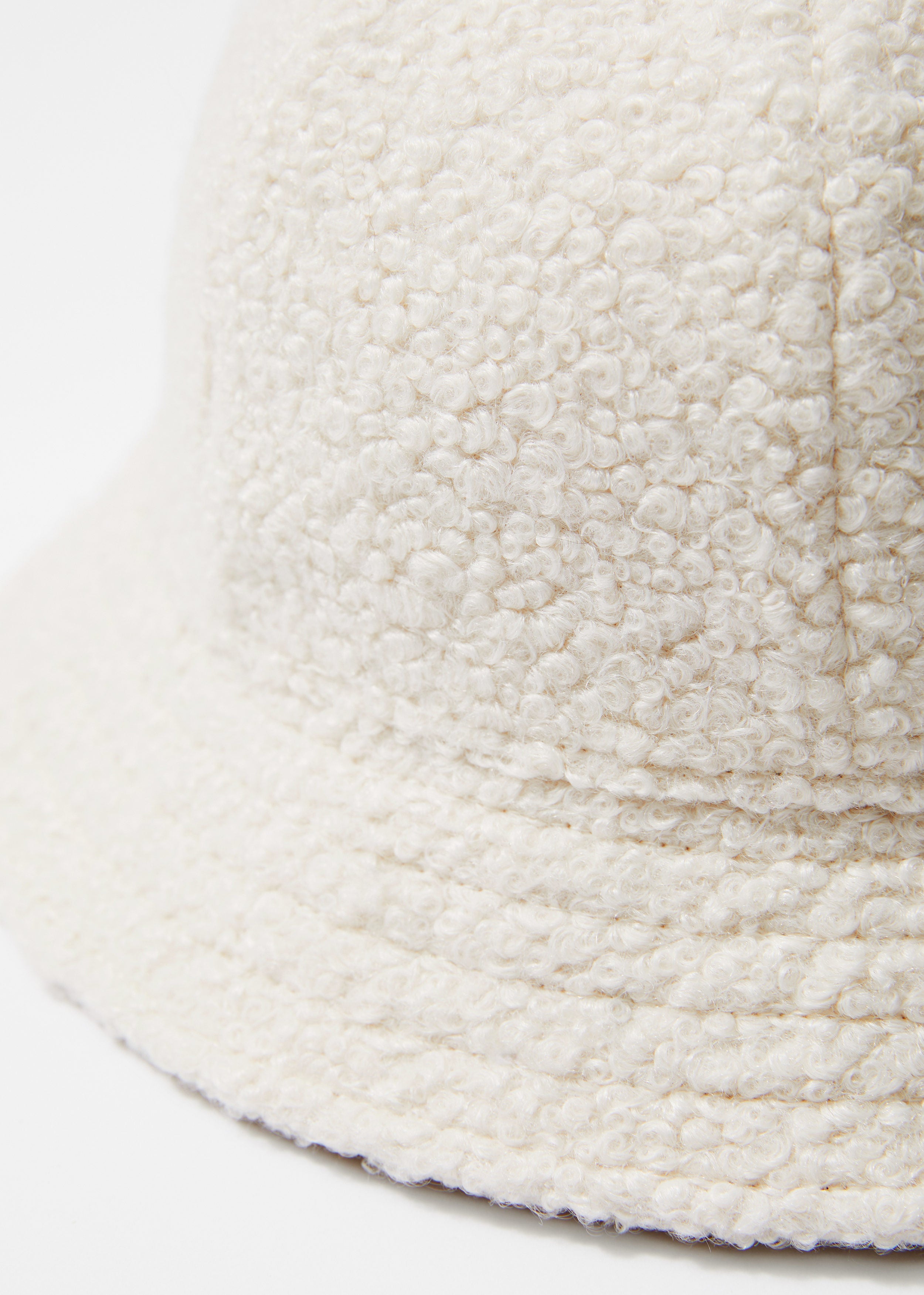 Bob En Bouclette Couleur Noyer - Blanc