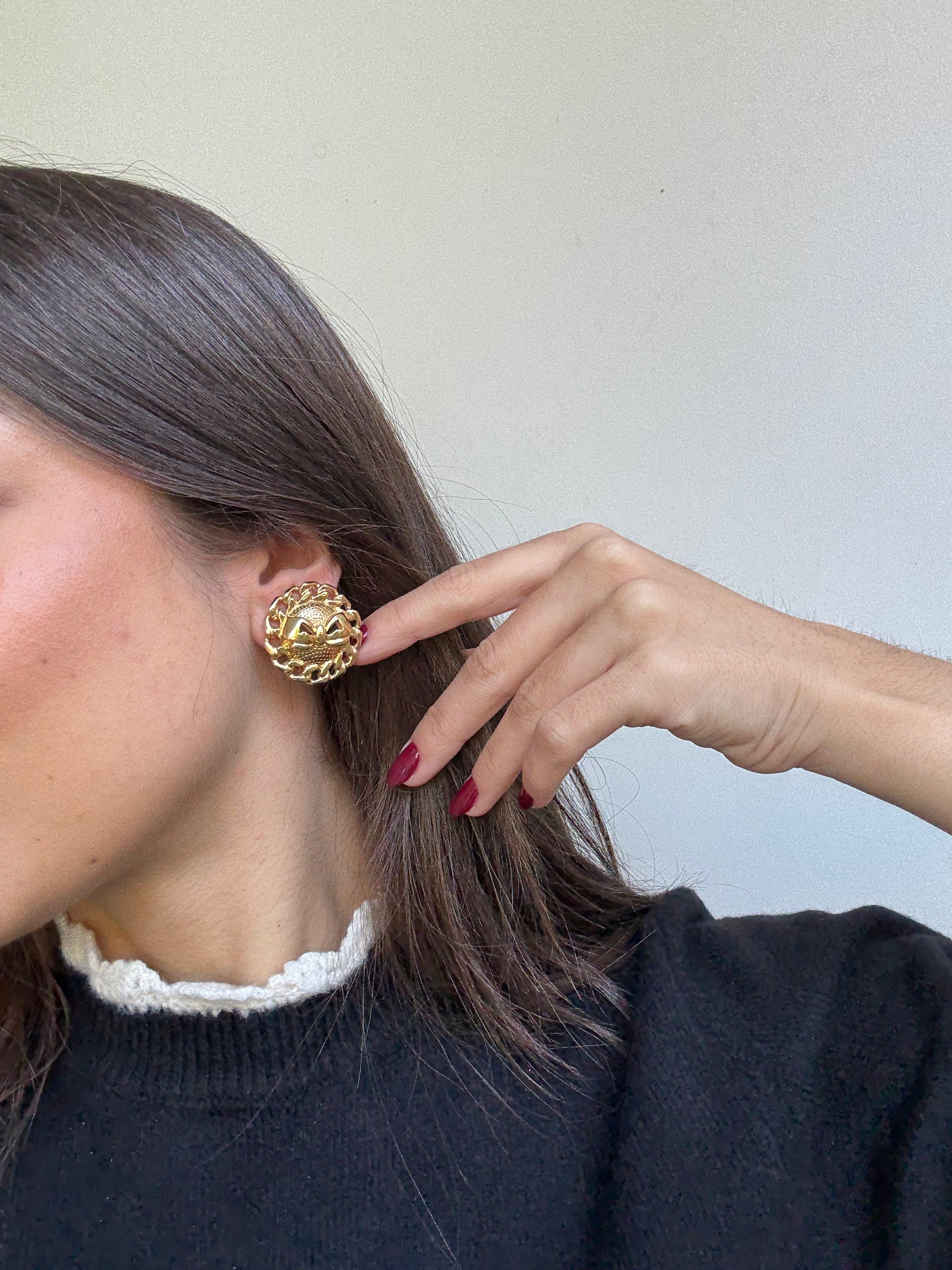 Vintage Nina Ricci Earrings - Gold With Central Bow
