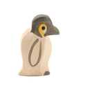 Figura de madera pequeño pingüino, realizada de forma ética y artesanal. Selección de Ostheimer en amaetc.com, tienda conceptual ecológica para niños