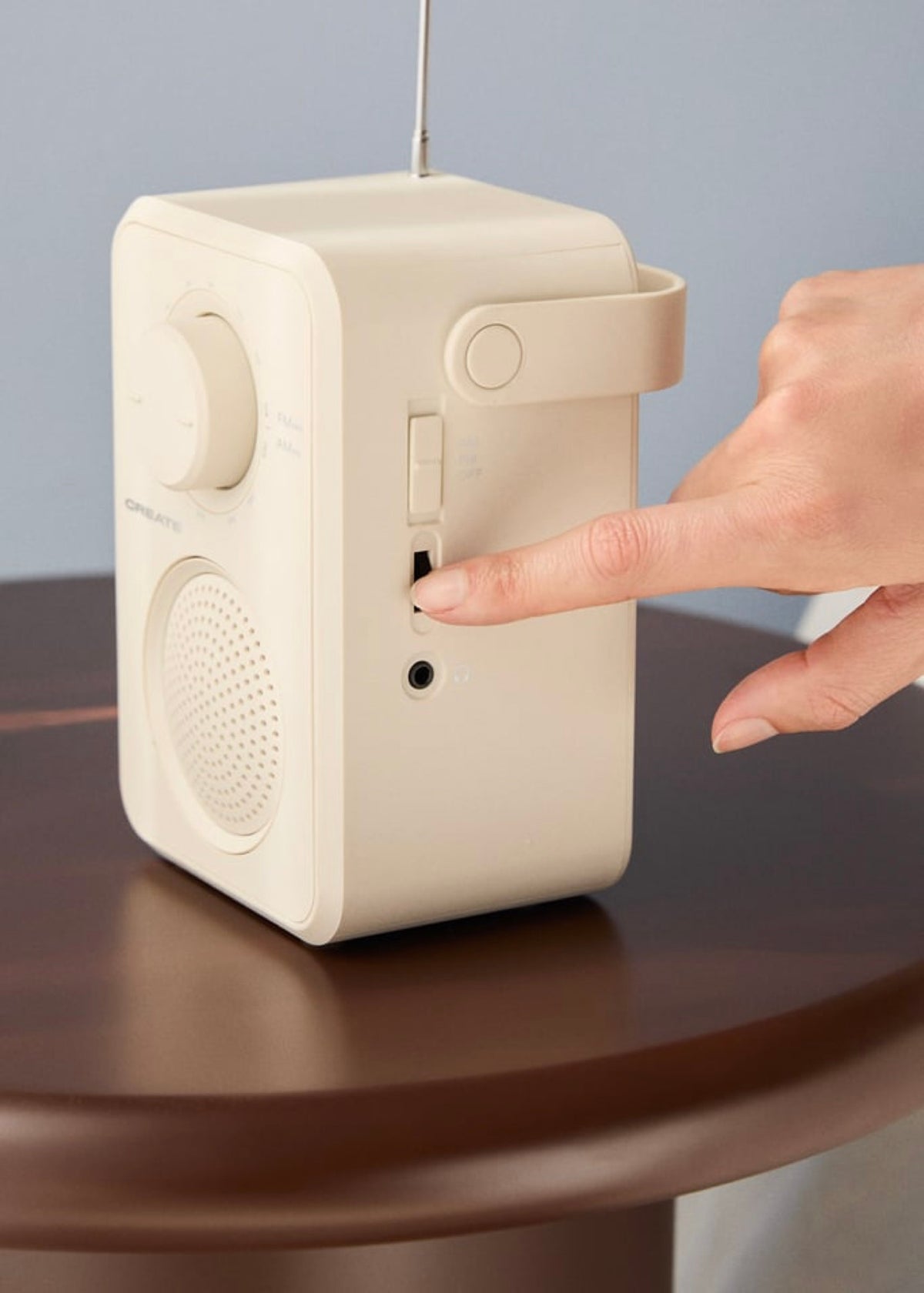 Radio Speaker Studio - Radio Portátil Am/Fm 5W Con Altavoz Integrado - Blanco Roto