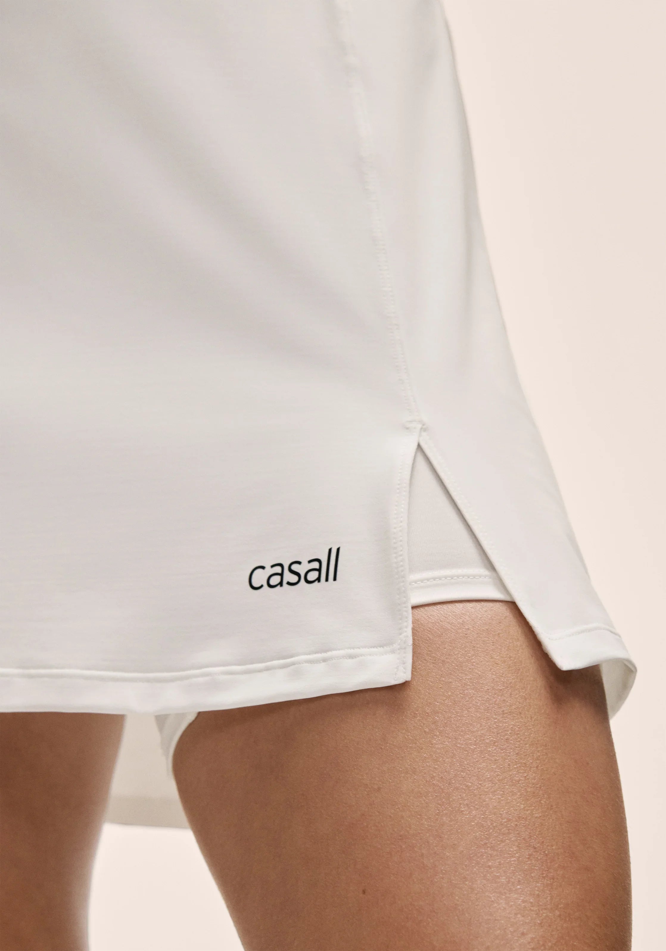 Court Slit Skirt - White