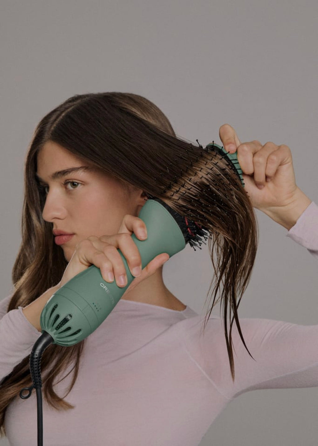 Ceramic Led Volume Styler - Cepillo Voluminizador Con Doble Tratamiento Led - Sage