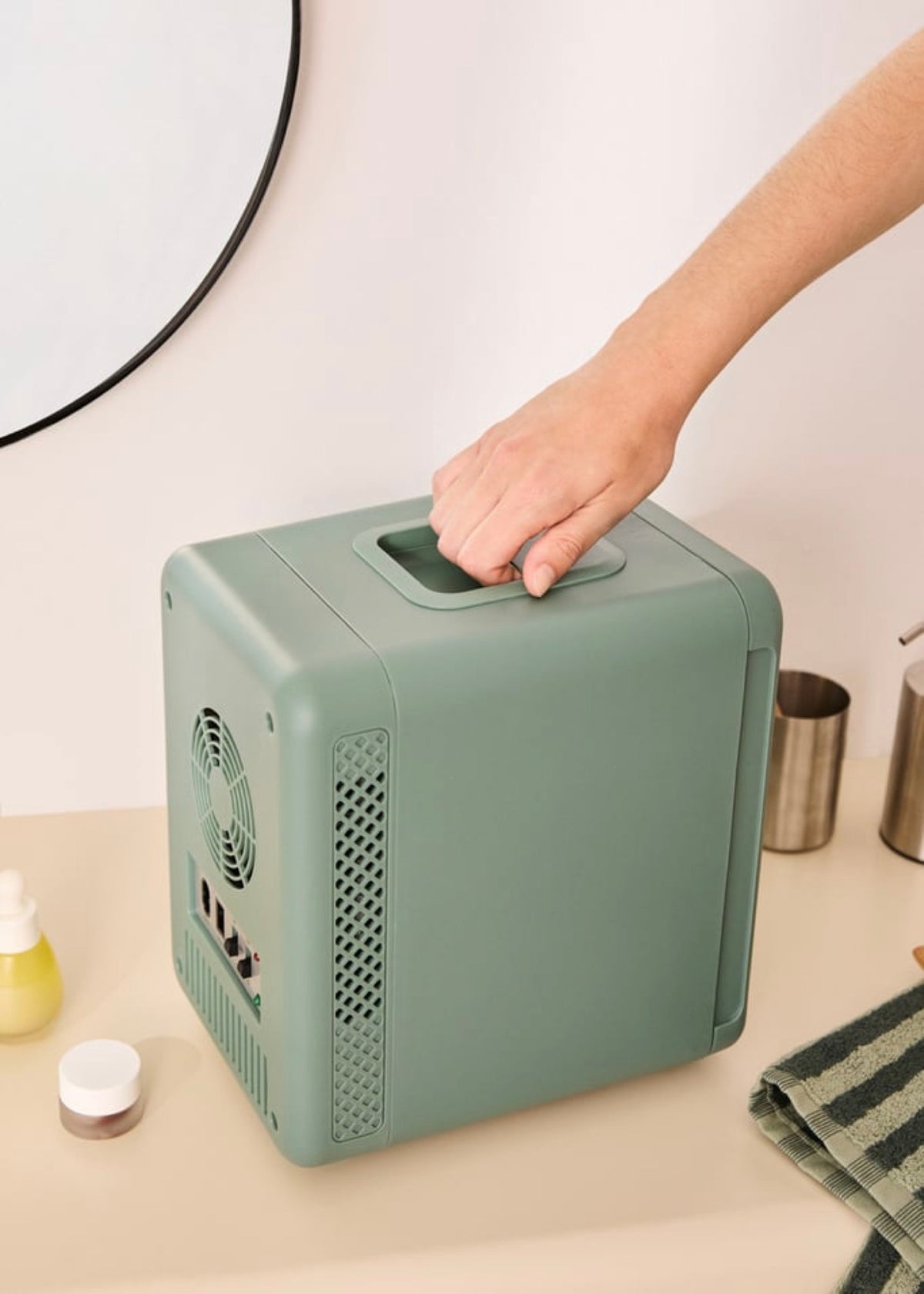 Skincare Mini Fridge - Mini Nevera Para Cosméticos 4L Con Función Frío O Calor - Sage