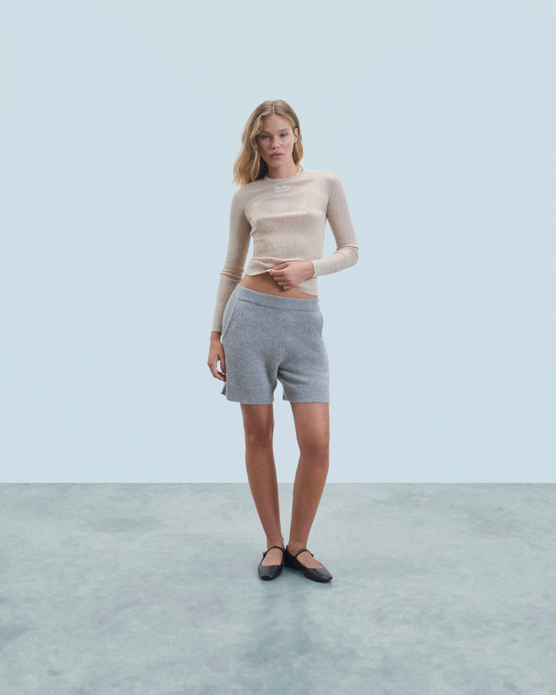 #label: Margo mesure 1,78m et porte une taille S