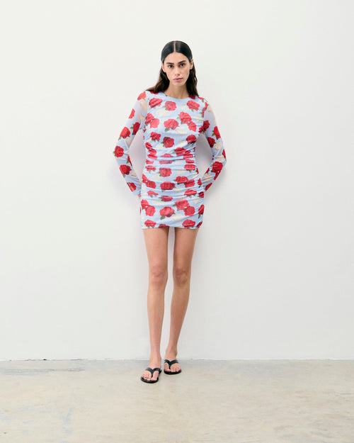#label: Flor is 1.77m tall and wears a size S