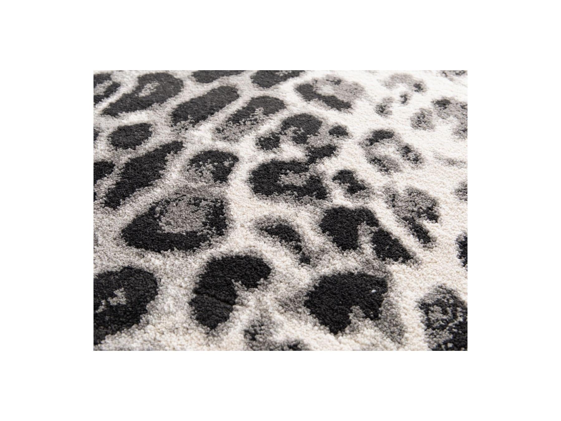 Meryl - Low-Pile Rug - Leopard Pattern - Black Leopard Print
