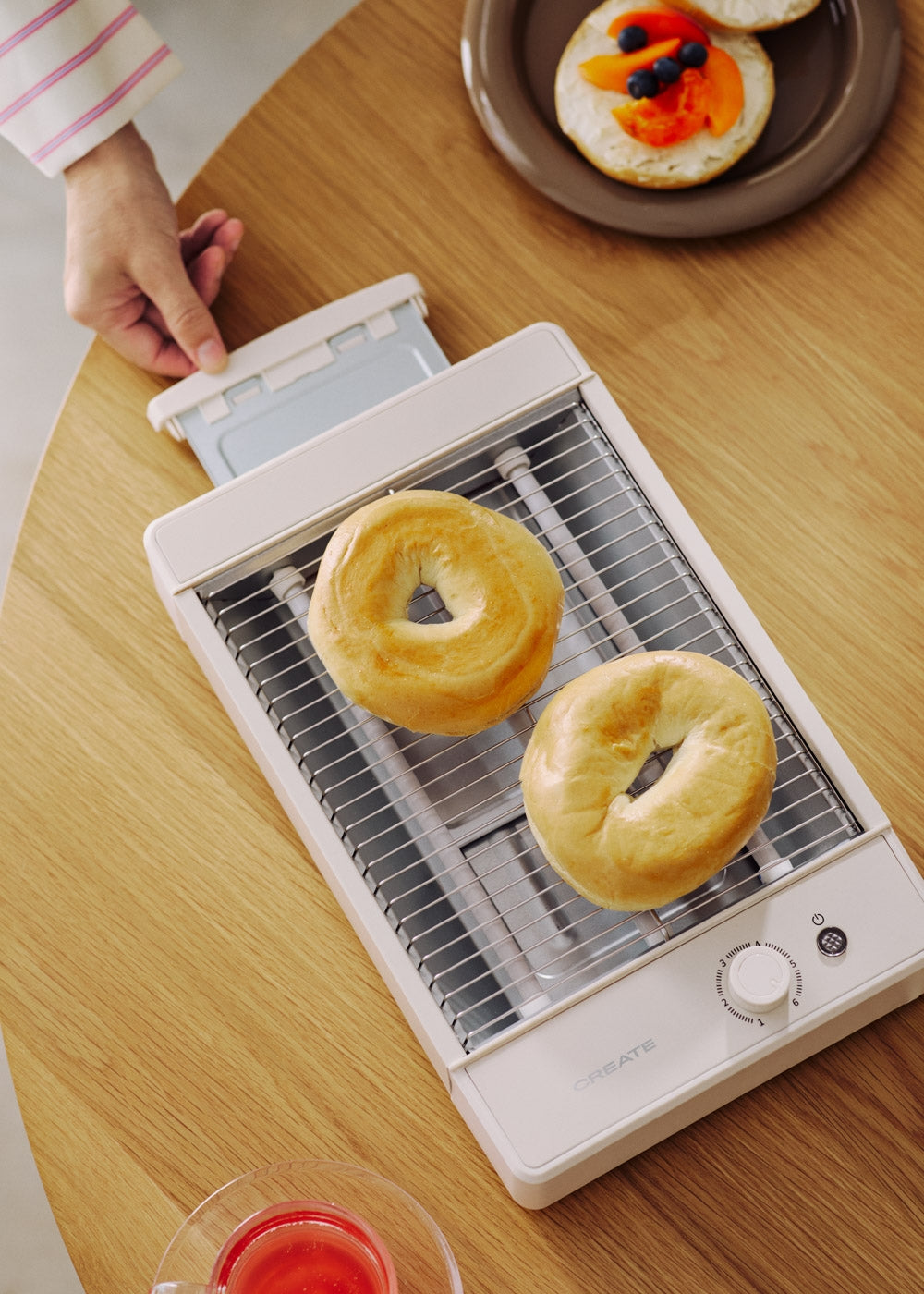 Toast Studio Flat - Grille-Pain Horizontal En Acier Inoxydable Avec 3 Résistances - Blanc Cassé