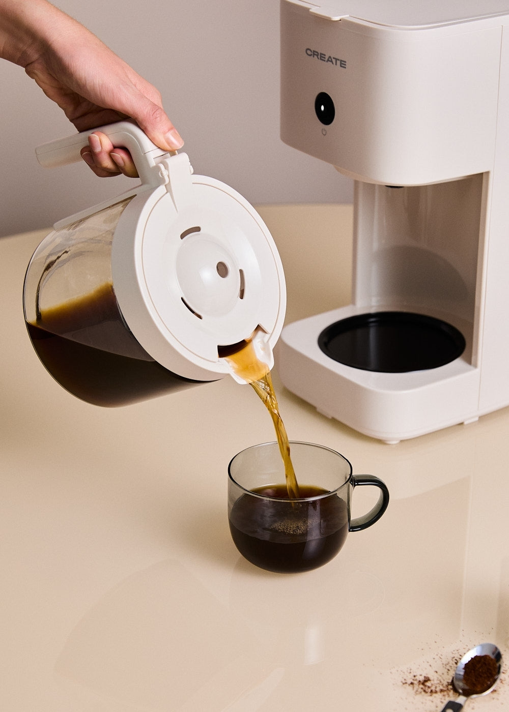 Thera Drip - Cafetière Filtre Avec Fonction Maintien Au Chaud - 1,5L - Blanc Cassé