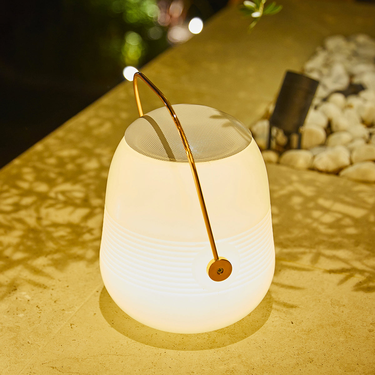 Bob Station - Lámpara con altavoz Bluetooth - Cobre - Blanco
