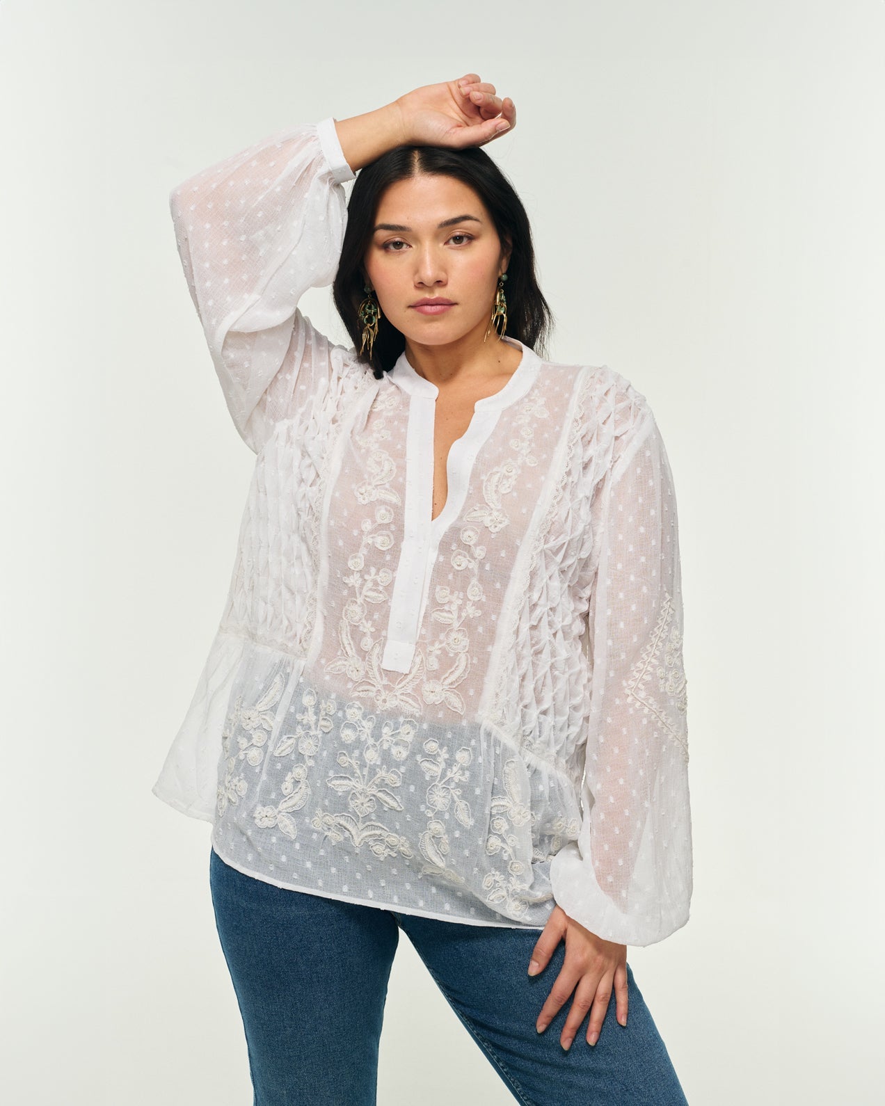 Descubre nuestras blusas para todo tipo de cuerpo. Elegancia y confort garantizados