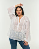 Découvrez nos blouses pour toutes les morphologies. Élégance et confort garantis