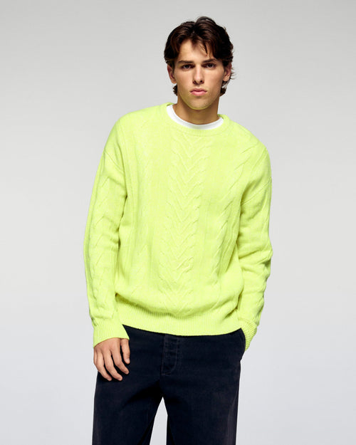 #label: Dren mesure 1,89m et porte une taille S