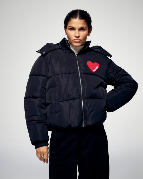 #label: Julieta mesure 1,73m et porte une taille S