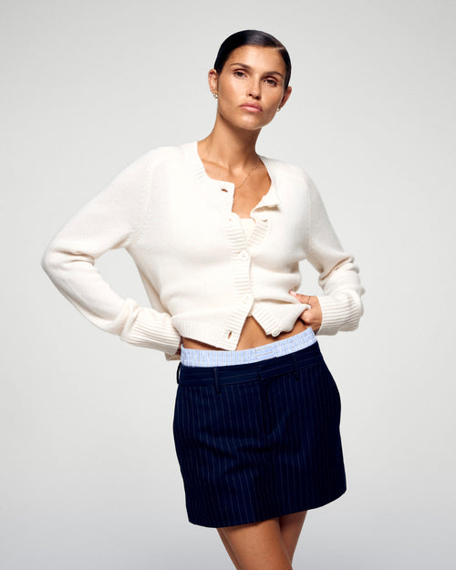 #label: Julieta mesure 1,73m et porte une taille S