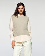 #label: Paige mide 1,81 m y lleva una talla S