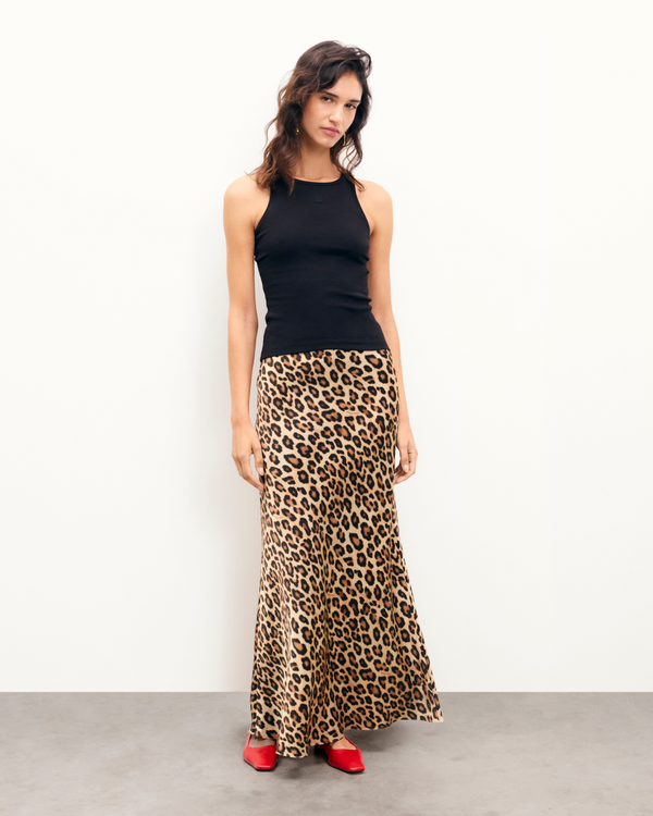 #label: Claudia mesure 1,78m et porte une taille S