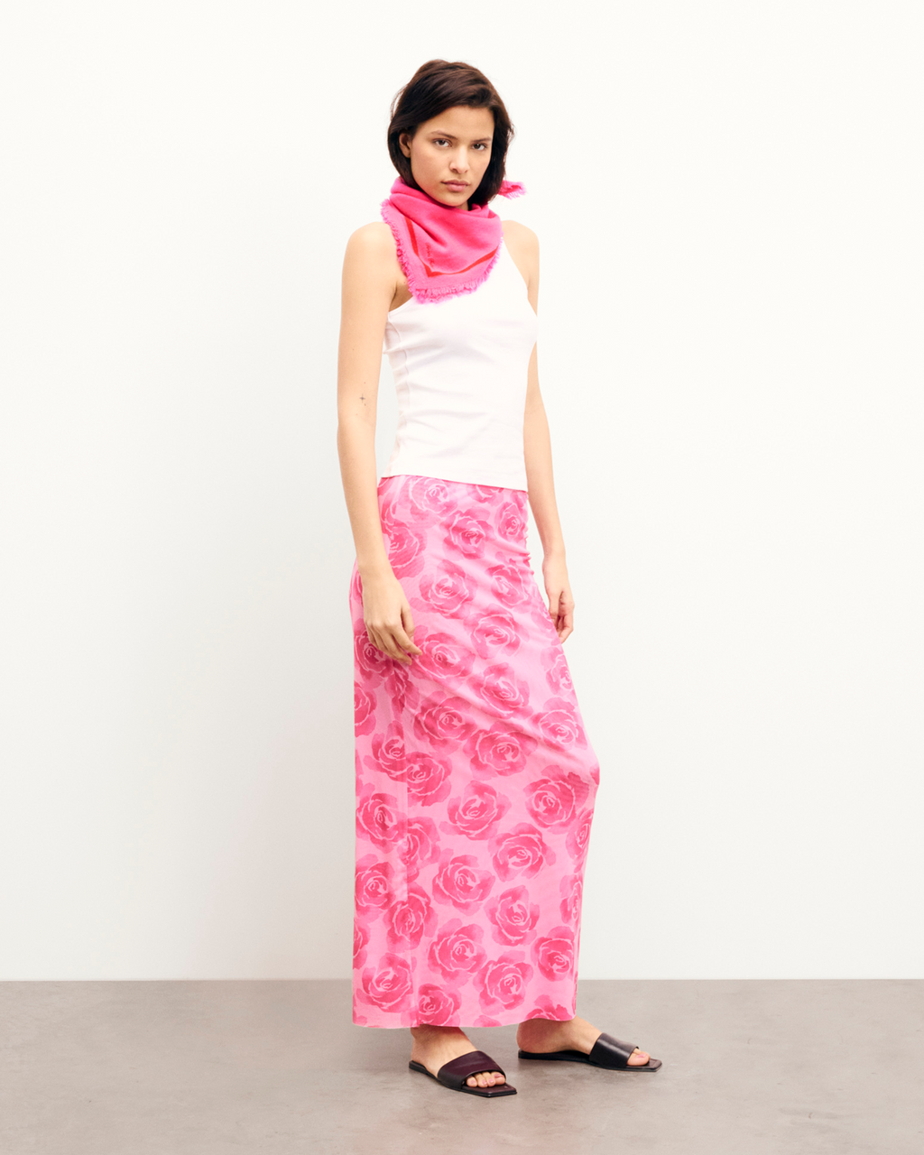 #label: Javielis mesure 1,80m et porte une taille S