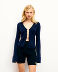 #label: Vasilna mesure 1,77m et porte une taille S