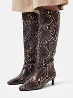 Easy To Achieve Boots - Brown